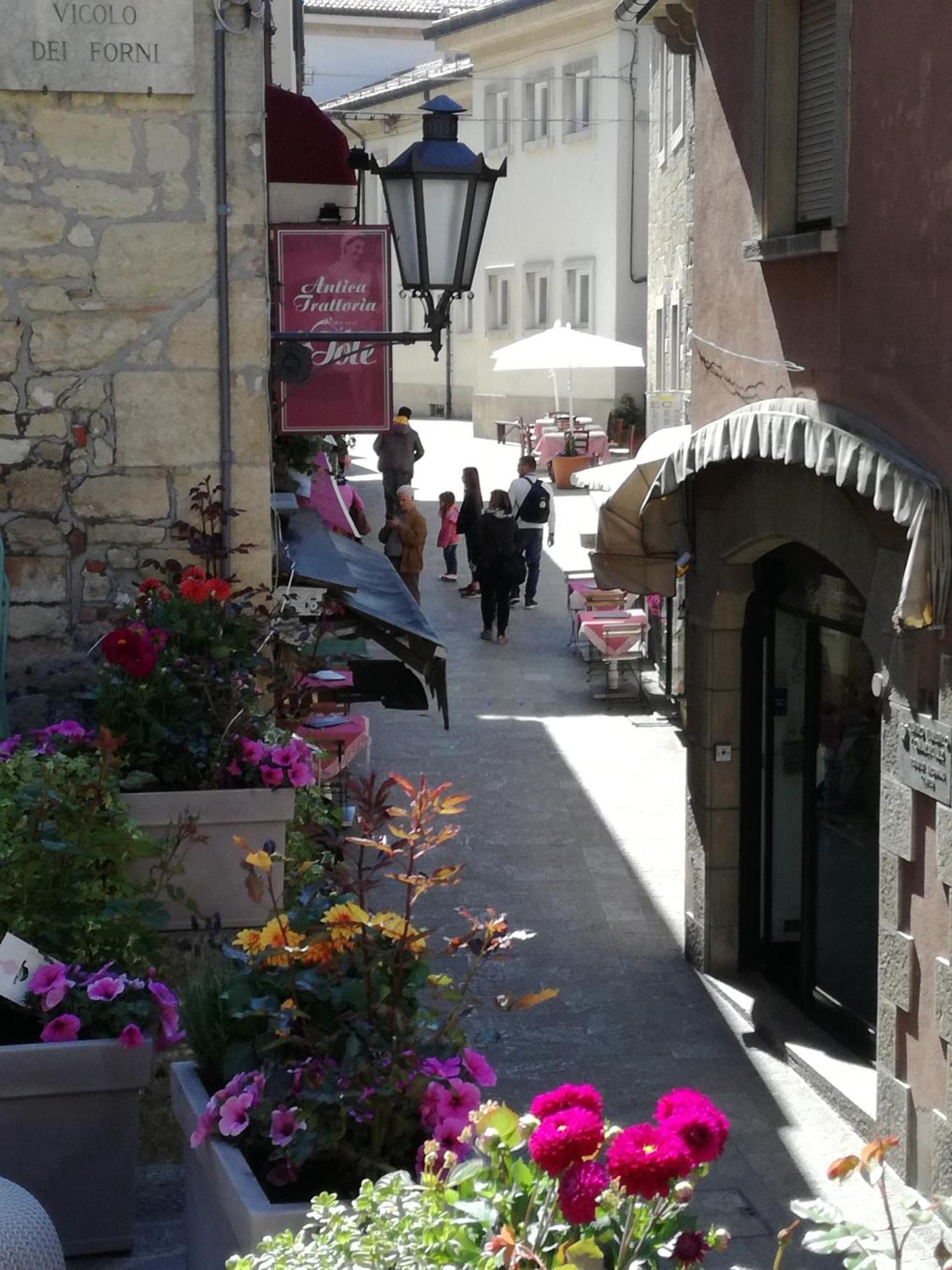 La Grotta Hotel San Marino Exterior foto